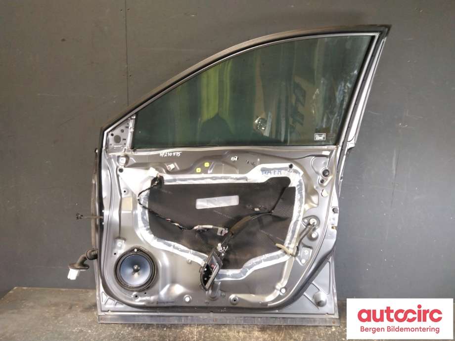 Dør høyre foran til Honda CR-V 2007-2012 (Type III)  (HONDA|67010-SWW-E00ZZ|)