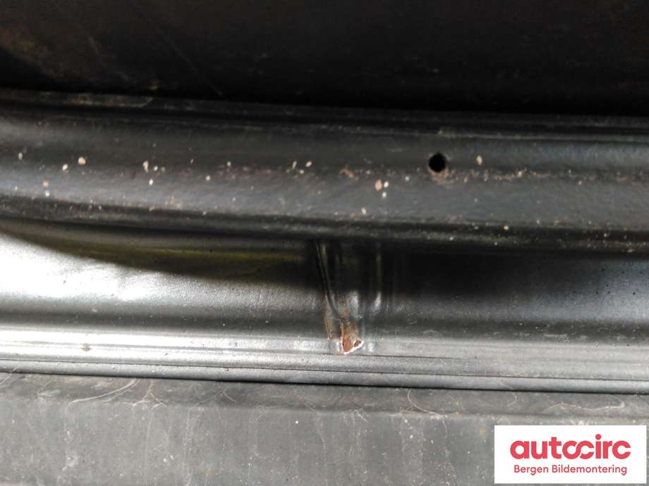 Dør høyre foran til Honda CR-V 2007-2012 (Type III)  (HONDA|67010-SWW-E00ZZ|)
