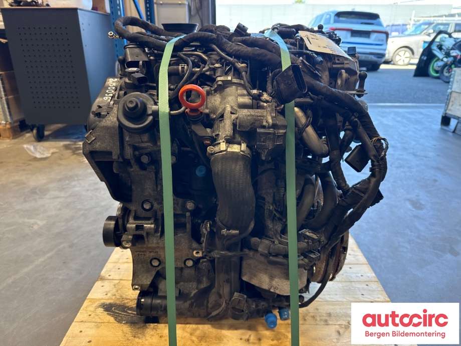Motor diesel til Škoda Octavia 2009-2013 (Type II, Fase 2)  (SKODA|03L 100 035 Q|)