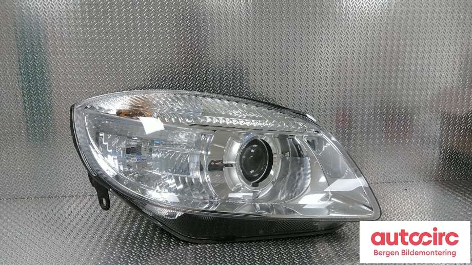 Frontlykt høyre halogen til Škoda Fabia 2010-2014 (Type II, Fase 2) (SKODA|5J1 941 018 A|)