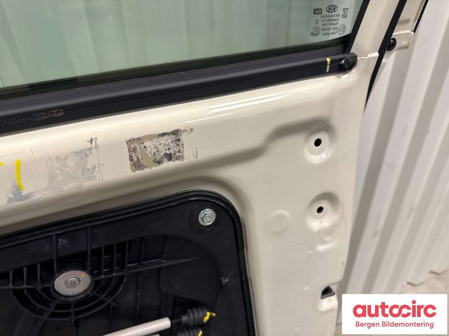 Dør høyre foran til Kia Soul 2014-2019 (Type II)  (KIA|76004B 2001|)