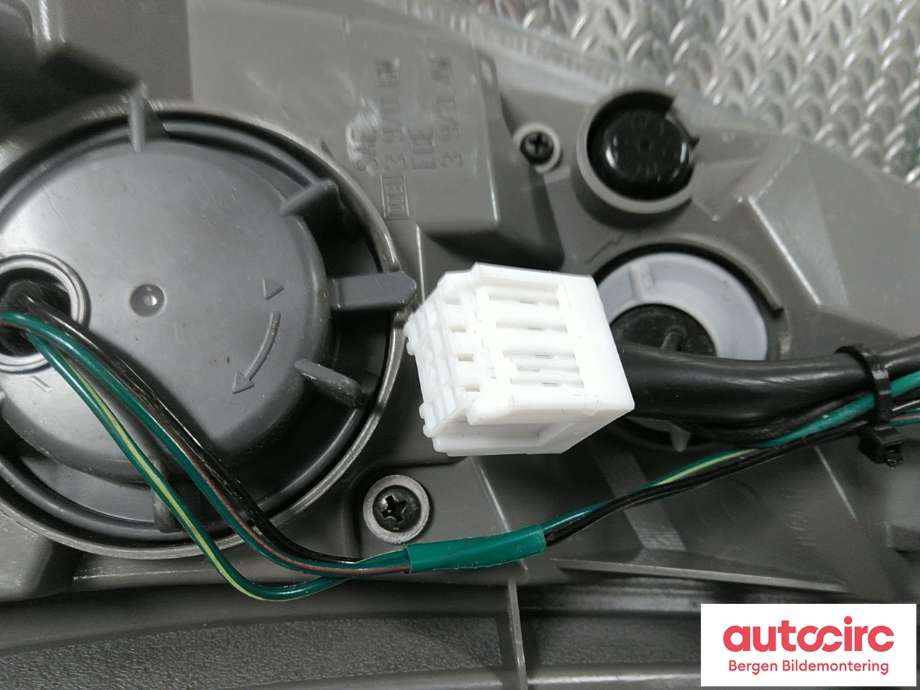 Baklykt venstre til Nissan Leaf 2011-2017 (Type I)  (NISSAN|265553NA4B|265553NA3B|)