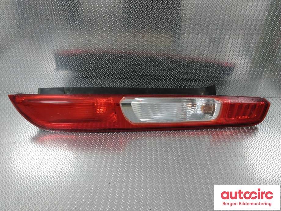 Baklykt høyre til Ford Focus 2004-2007 (Type II, Fase 1)  (FORD|1420450||4M51-13A602-AB)