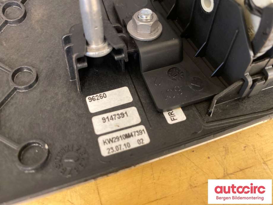 Diverse deler til BMW 3-Serie 2005-2011 (E90/E91/E92/E93) (E90/E91/E92/E93) (BMW|64 22 9 130 458|)
