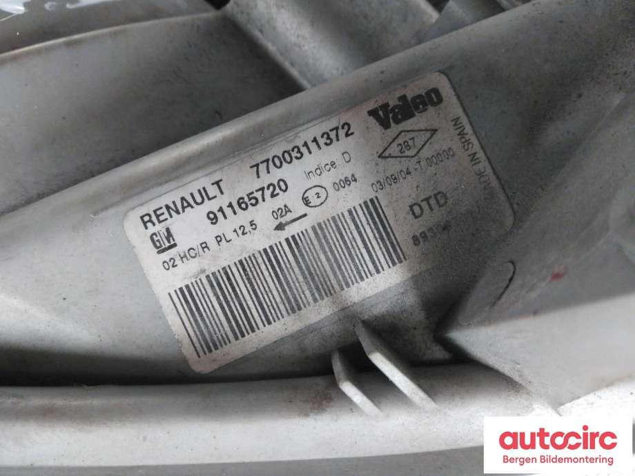 Frontlykt høyre halogen til Renault Trafic 2001-2006  (RENAULT|7700311372|)