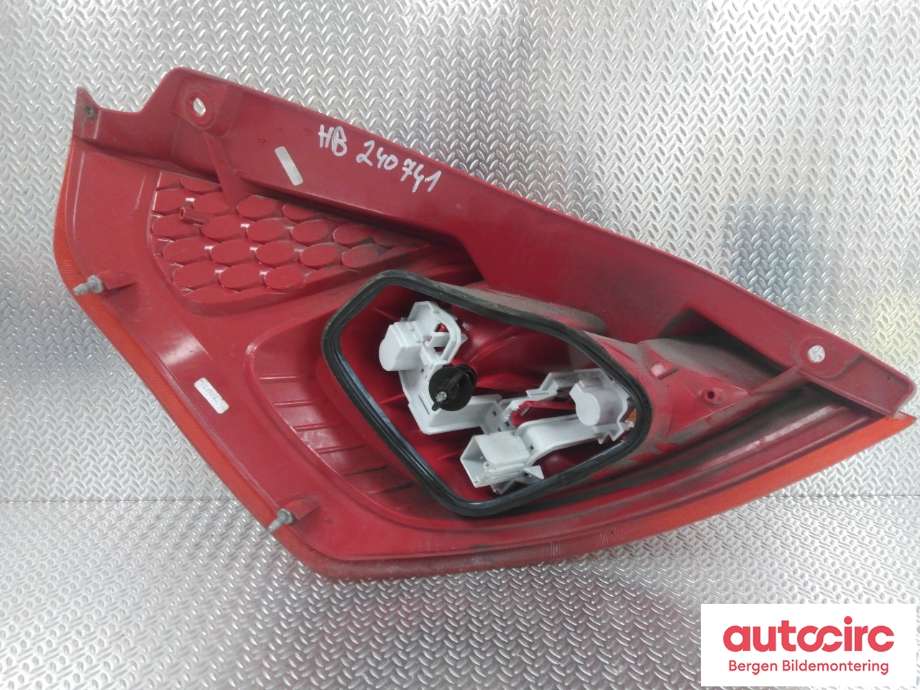 Baklykt høyre til Ford Fiesta 2008-2012 (Type VI, Fase 1)  (FORD|1709552||8A61-13A602-AB)