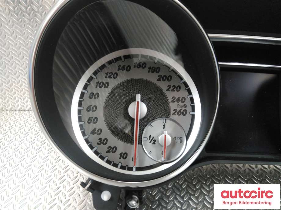 Speedometer til Mercedes CLA 2013-2019 (C117) (C117) (MERCEDES|A 117 900 73 01|)