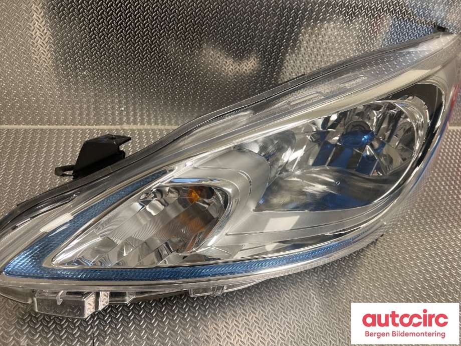 Frontlykt venstre halogen til Nissan NV200 2010-2019 (NISSAN|260604FA1A|)
