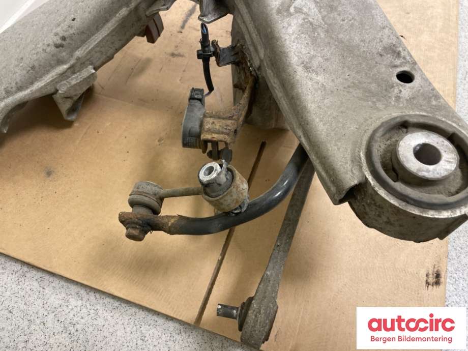 Bakaksel til Audi A8 2003-2010 (Type II)  (AUDI|4E0 505 235 H||4E0 505 235 F)