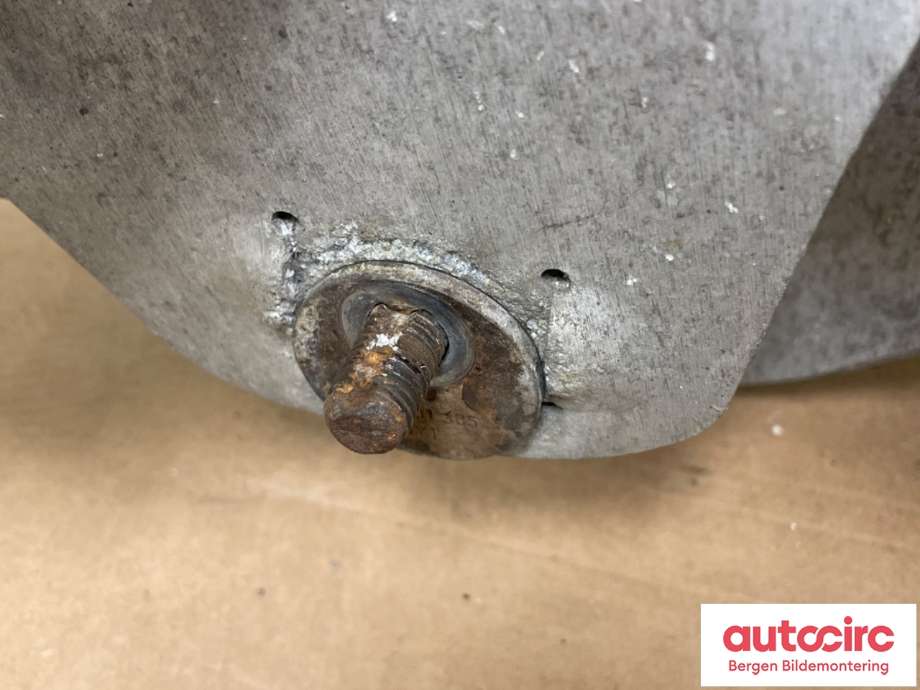 Bakaksel til Audi A8 2003-2010 (Type II)  (AUDI|4E0 505 235 H||4E0 505 235 F)