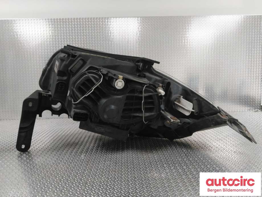Frontlykt høyre halogen til BMW 1-Serie 2004-2011 (E81/E82/E87/E88) (E81/E82/E87/E88) (BMW|63 11 7 249 650|)