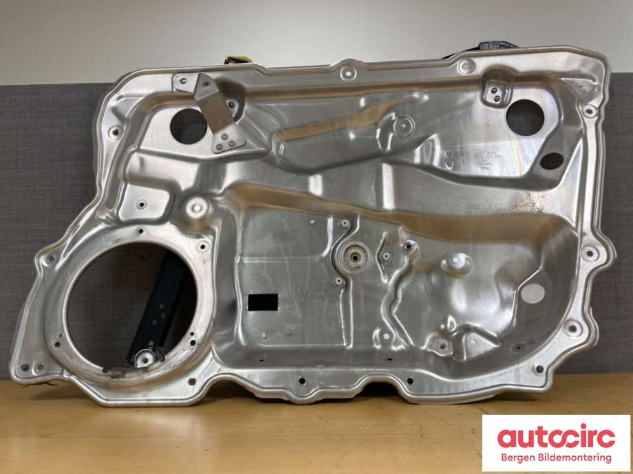 Ruteheis til Audi A8 2003-2010 (Type II)  (AUDI|4E0 837 850 B|)