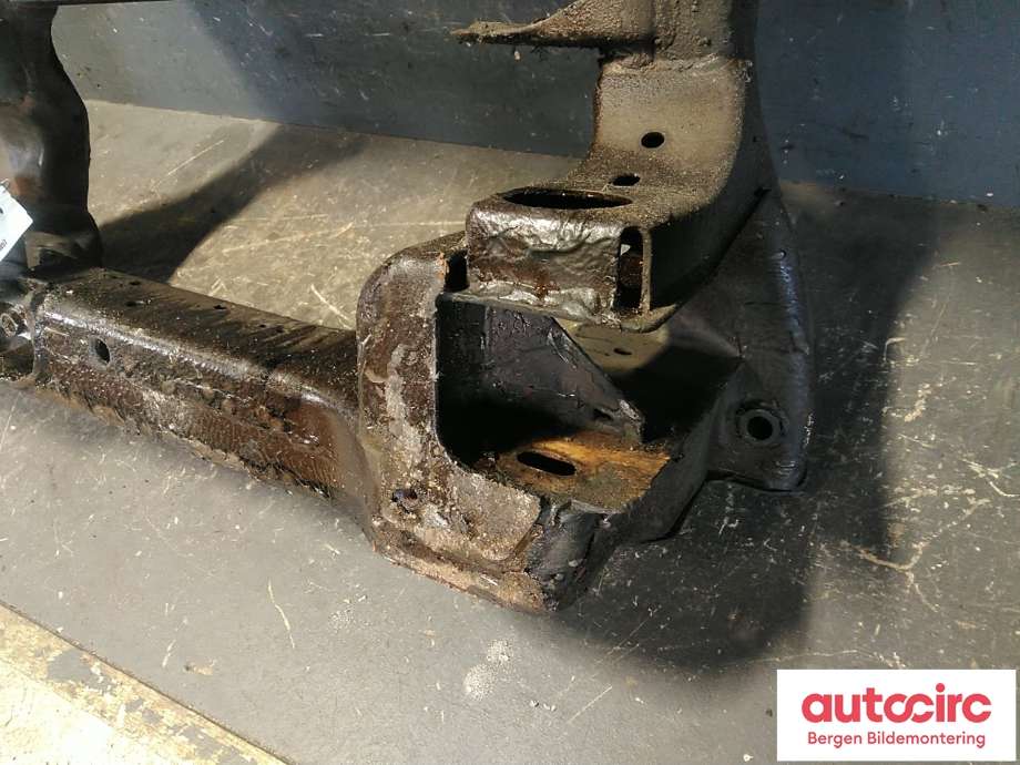 Travers foran hoved til Jeep Commander 2006-2009  (JEEP|K52089493AH|)