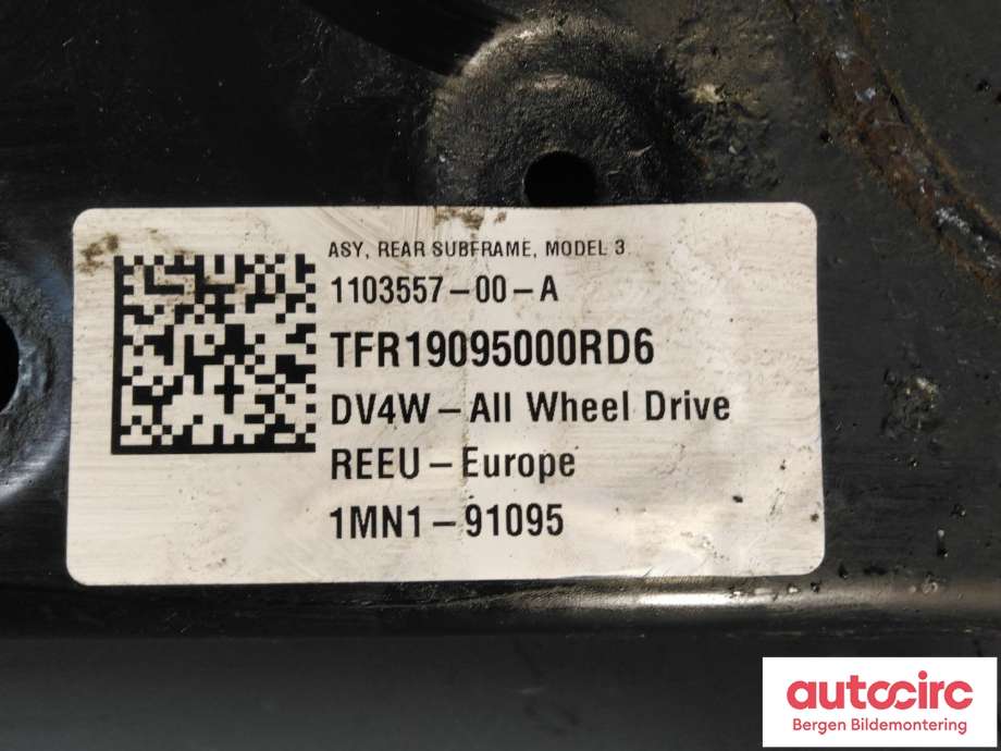 Travers bak til Tesla Model 3 2018-2023 (Fase 1) (TESLA|1044575-00-B|)