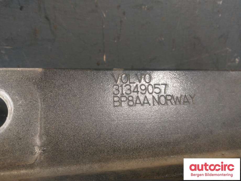 Støtfangerforsterkning foran til Volvo V60 2010-2013 (Type I, Fase 1)  (VOLVO|31349058|)