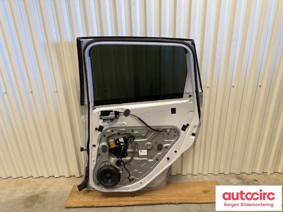 Dør høyre bak til Ford Kuga 2008-2012 (Type I)  (FORD|1520944|)
