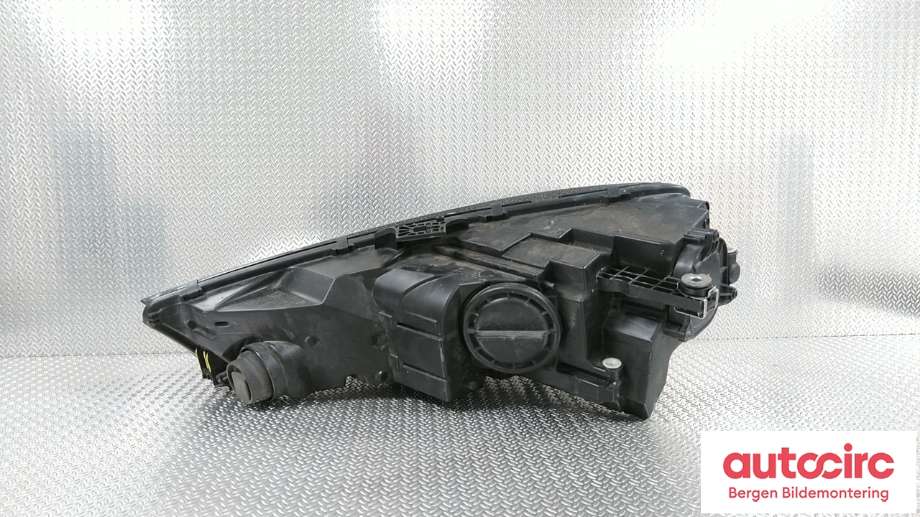 Frontlykt høyre halogen til Audi A4, Allroad 2016-->> (Type II) (B9) (B9) (8W0 941 044|)