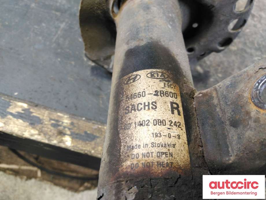 Fjærbein høyre foran til Hyundai i30 2007-2012 (Type I)  (HYUNDAI|54661 2R600|)