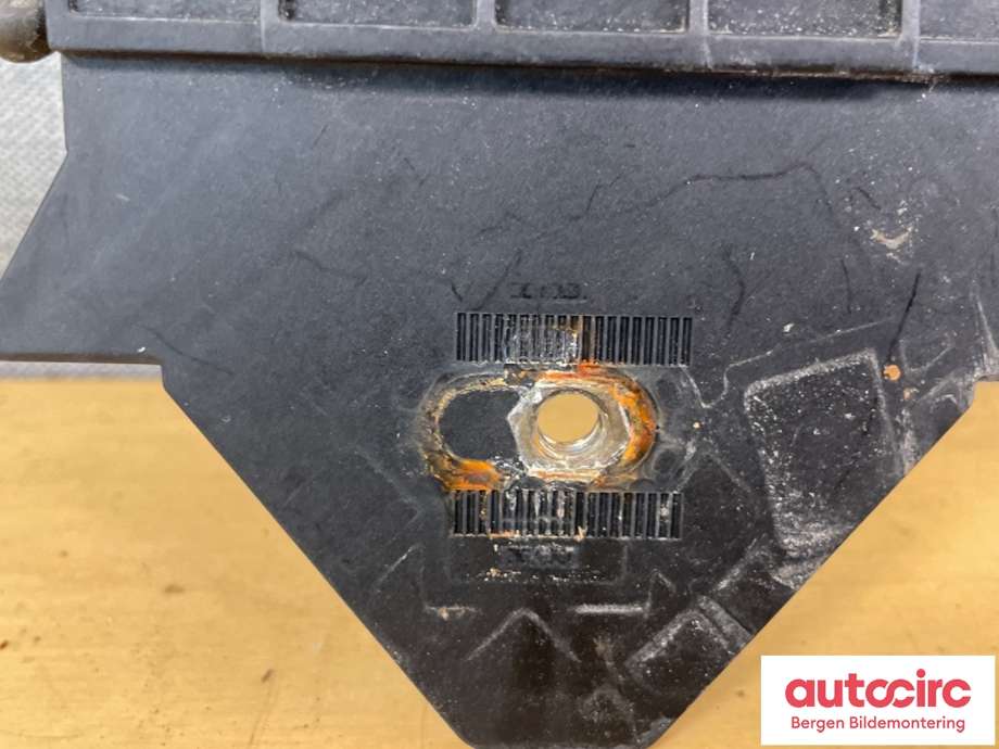 Siderute venstre foran til Audi A8 2003-2010 (Type II) (AUDI|4E0 845 021 F|)
