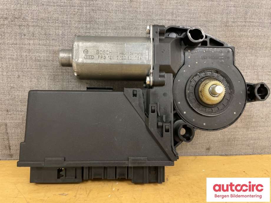 Ruteheis venstre til Audi A8 2003-2010 (Type II) (AUDI|4E1 959 801 F||4E1 959 801 C)