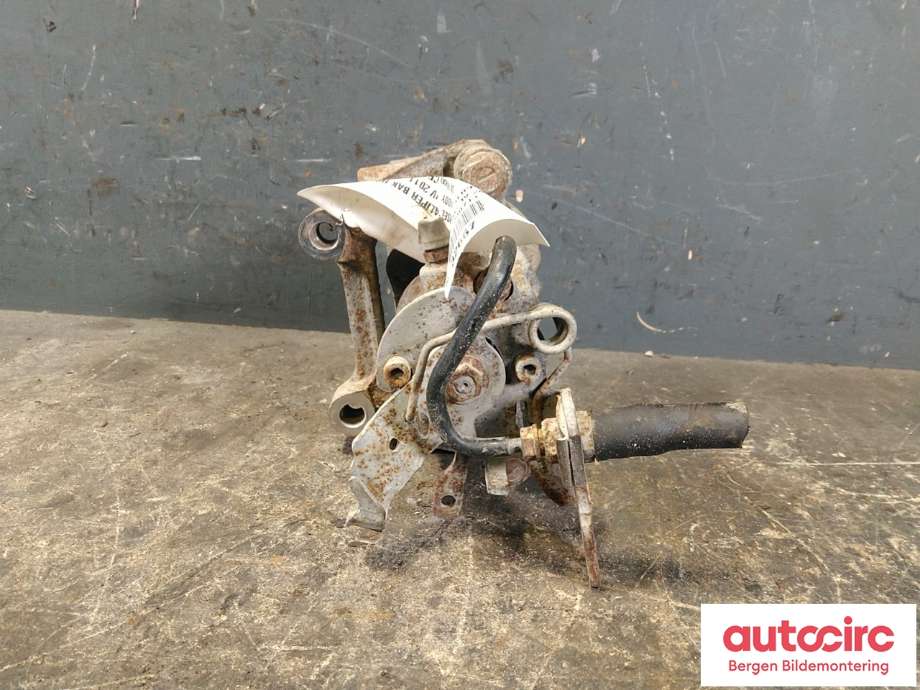 Bremsecaliper høyre bak til VW Caddy 2010-2015 (Type III, Fase 2)  (VOLKSWAGEN|2K5 615 424|)