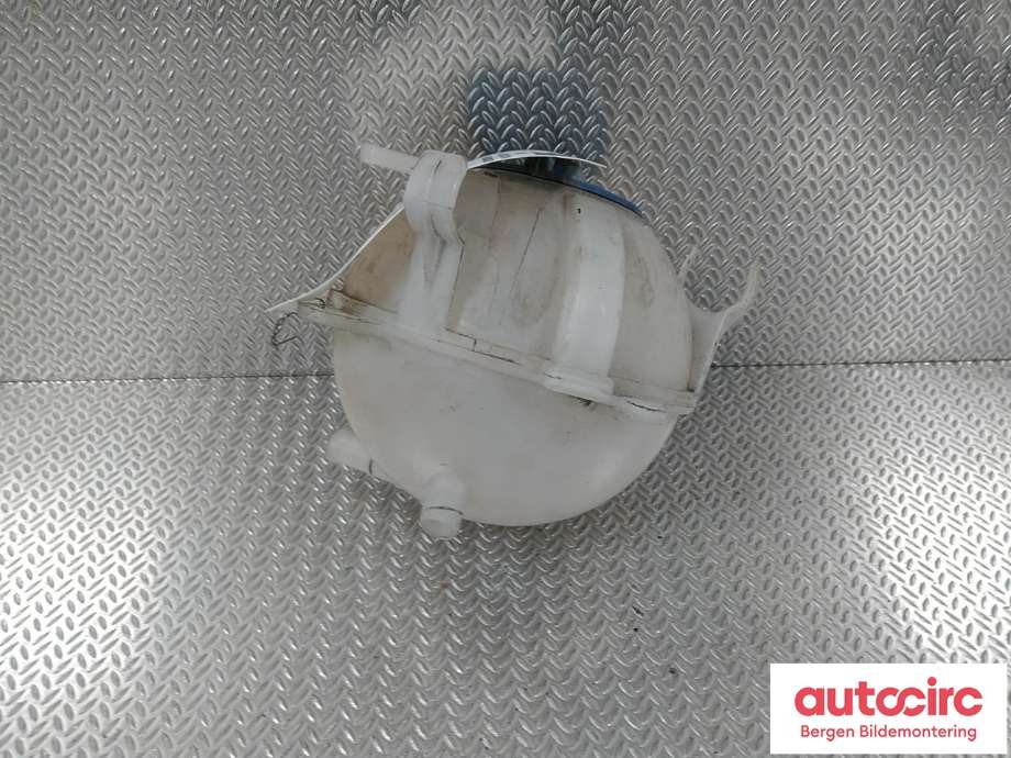 Ekspansjonstank til VW Caddy 2010-2015 (Type III, Fase 2) (VOLKSWAGEN|1K0 121 407 F|1K0 121 407 A|)