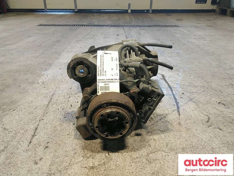 Kardang klokke bak til VW Transporter / Caravelle 2015-2019 (T6) (T6) (VOLKSWAGEN|09N 525 010 F|)