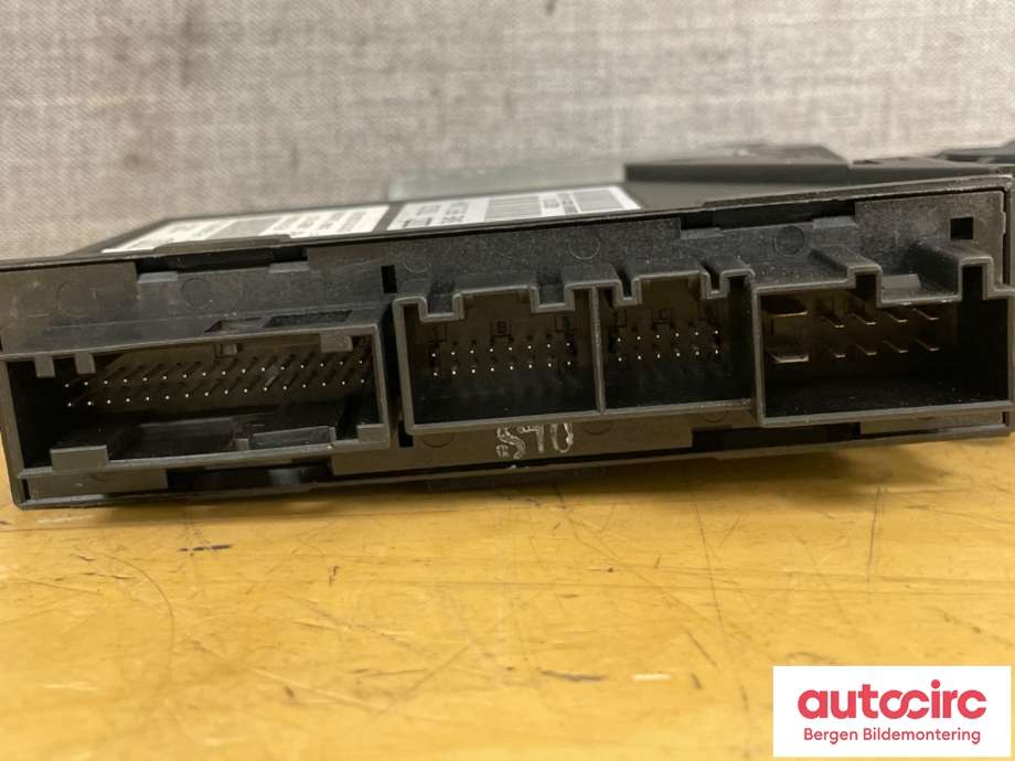 Ruteheis høyre til Audi A8 2003-2010 (Type II) (AUDI|4E1 959 802 F||4E1959802C)