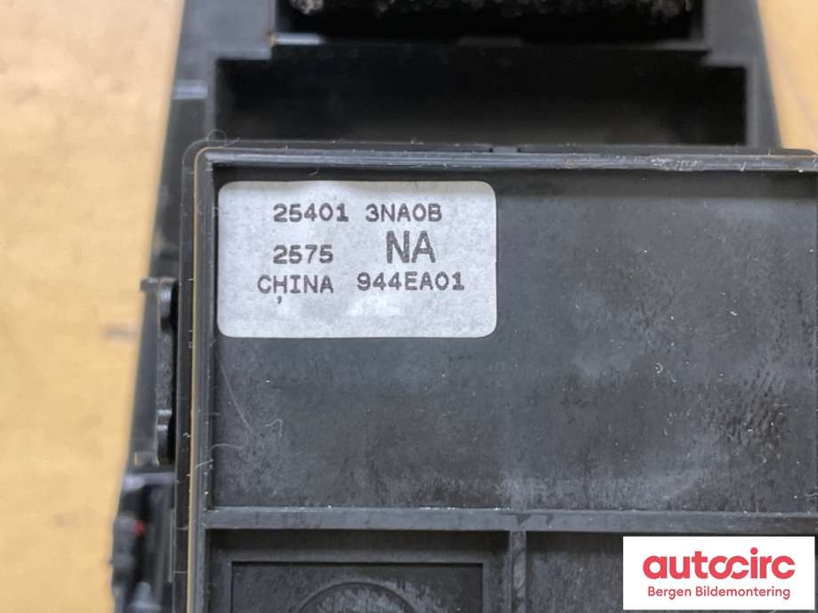 Bryter ruteheis til Nissan Leaf 2011-2017 (Type I)  (NISSAN|809613NL0A|)