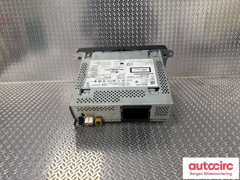 Bilstereo til VW Transporter / Caravelle 2015-2019 (T6) (T6) (VOLKSWAGEN|1K8 035 150 E|)
