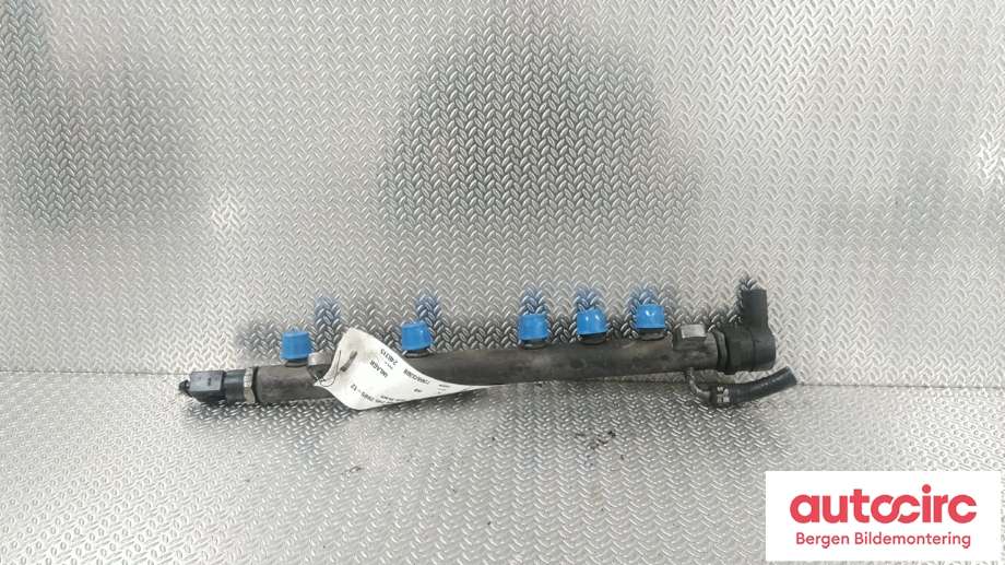 Dyseskinne (fuelrail) til Mercedes B-Klasse 2005-2008 (Fase 1) (W245) (W245) (MERCEDES|A 640 070 23 95|)