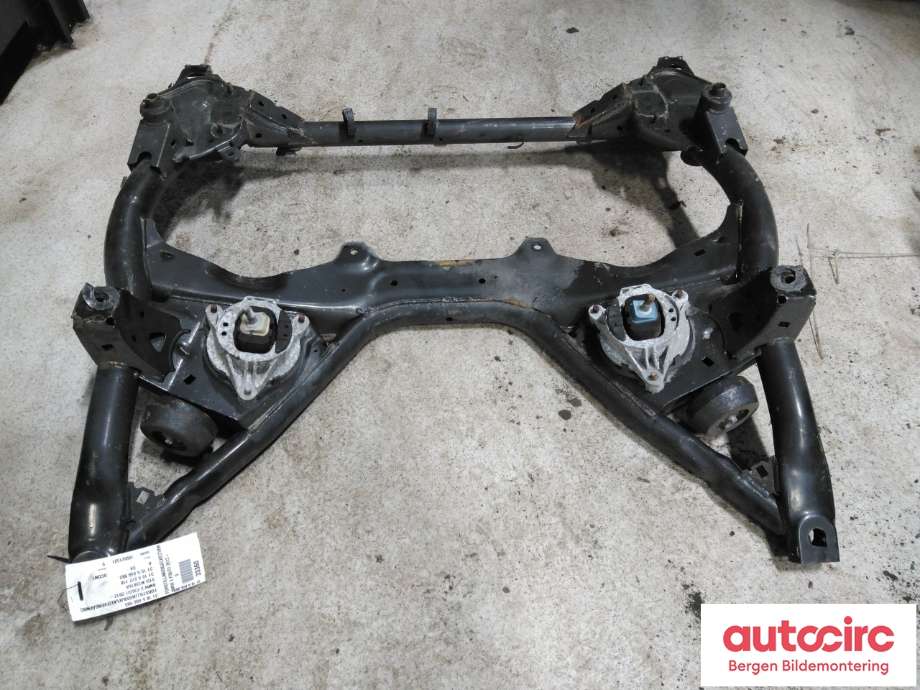 Travers foran hoved til BMW 3-Serie 2012-2018 (F30/F31/F34) (F30/F31/F34) (31 10 6 866 983|)