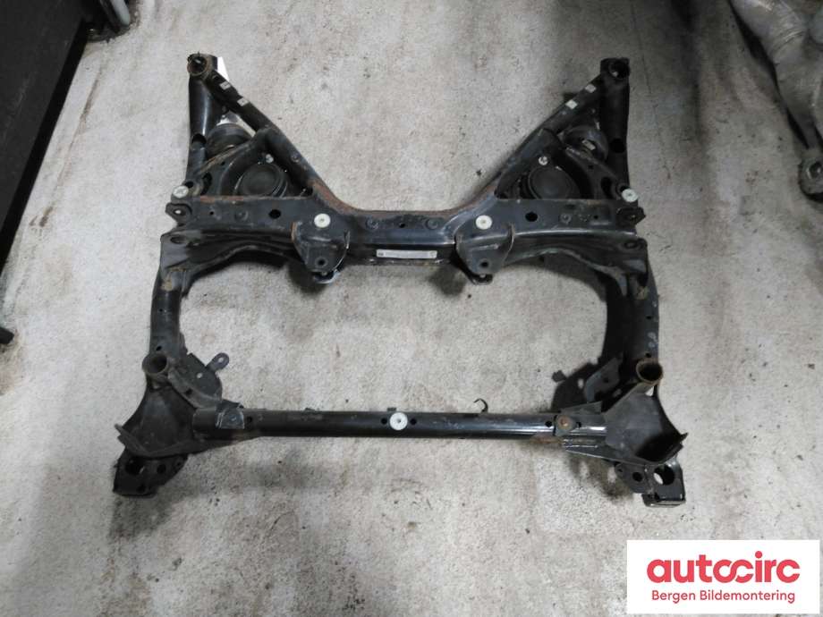 Travers foran hoved til BMW 3-Serie 2012-2018 (F30/F31/F34) (F30/F31/F34) (31 10 6 866 983|)