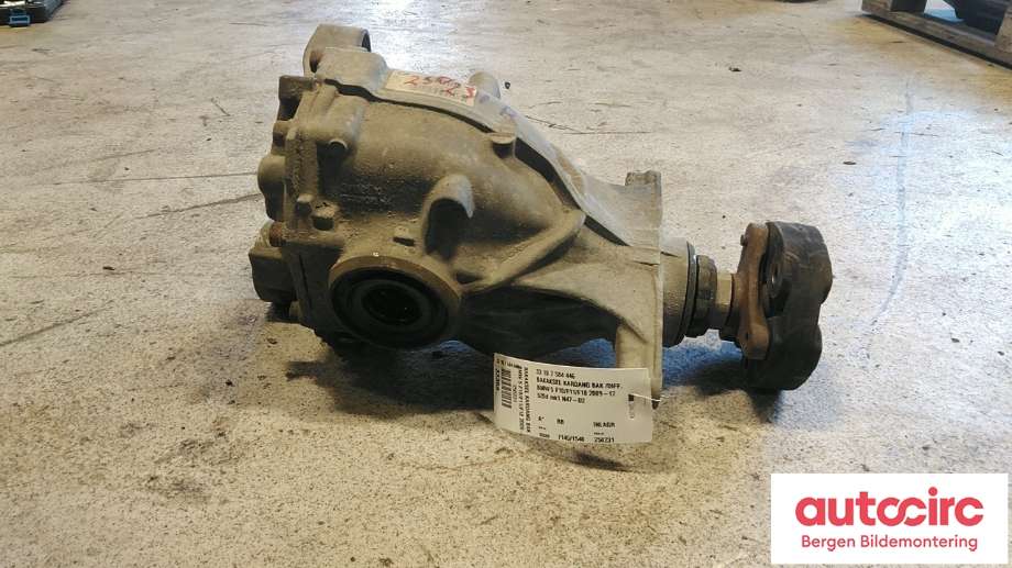 Kardang klokke bak til BMW 5-Serie 2010-2017 (F10/F11) (F10/F11) (BMW|33 10 7 584 446|)