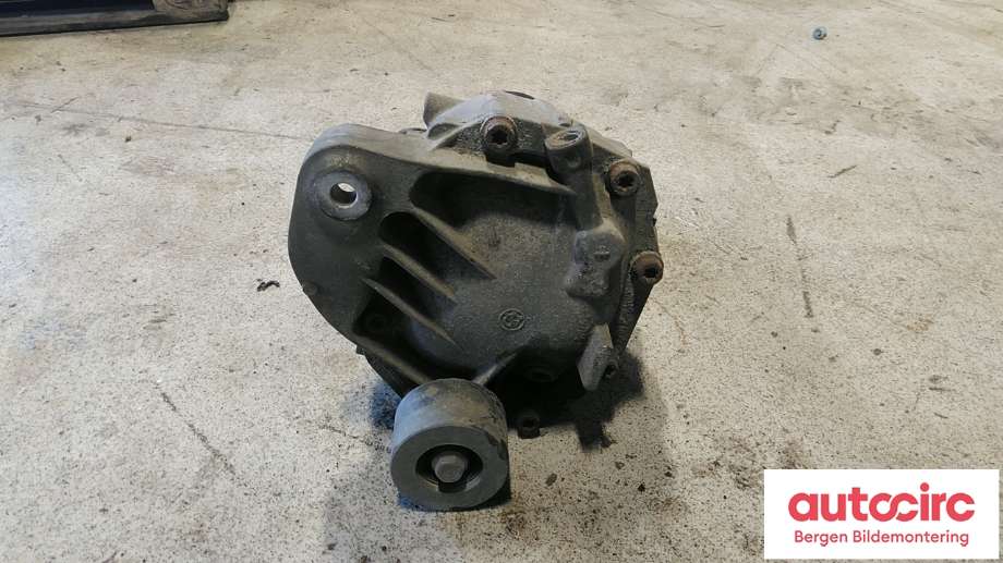 Kardang klokke bak til BMW 5-Serie 2010-2017 (F10/F11) (F10/F11) (BMW|33 10 7 584 446|)