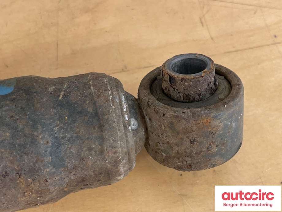 Støtdemper bak til Ford Ranger (Europa) 1999-2006  (FORD (US)|XM3418125BB||4388136)