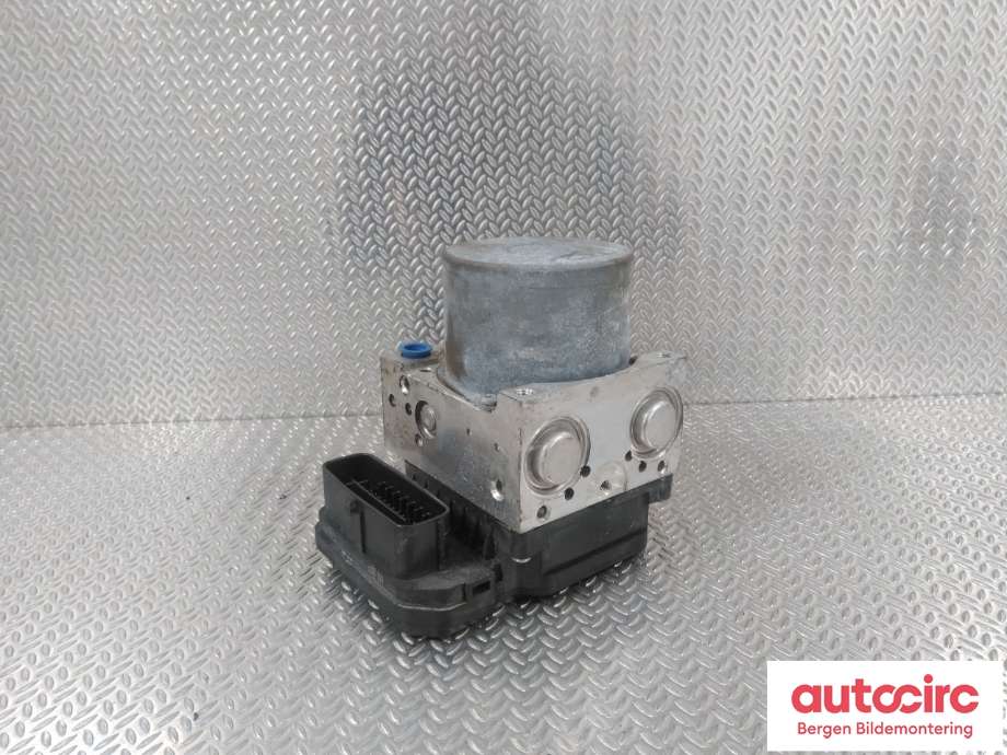 ABS sentral til Toyota Hilux 2020-->>  (TOYOTA|4405071N10|4405071B10|)