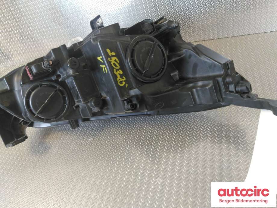 Frontlykt venstre halogen til Opel Astra J 2010-2015  (OPEL|13365290|)