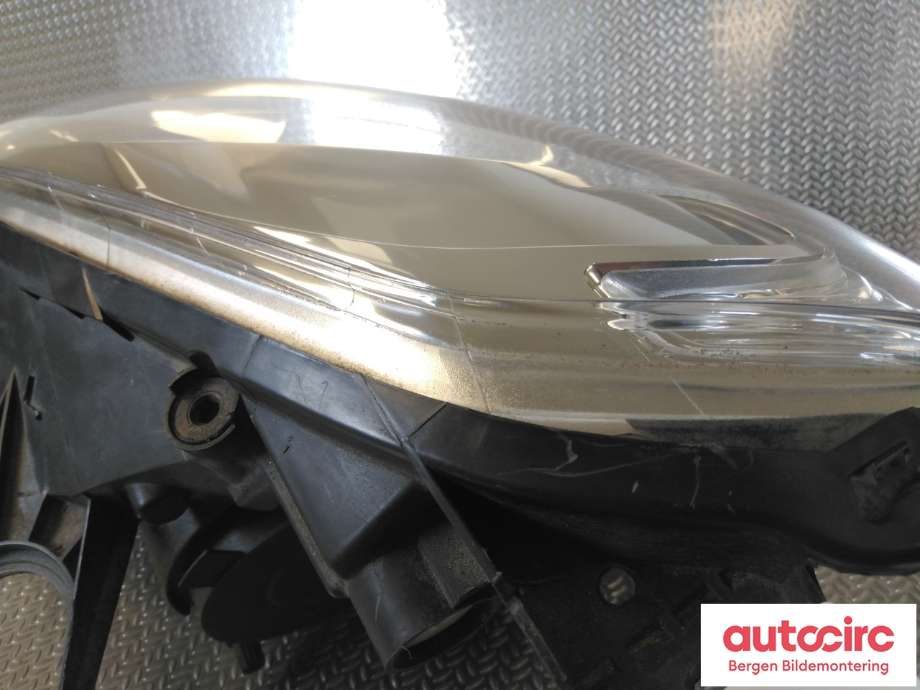 Frontlykt høyre halogen til Peugeot Partner 2015-2019 (Type II, Fase 2)  (PEUGEOT|6206K6|)