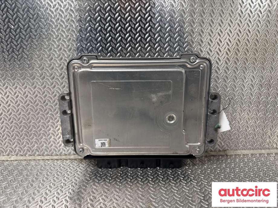 Styreenhet motor til Volvo V50 2007-2012 (Fase 2)  (VOLVO|36000595|)