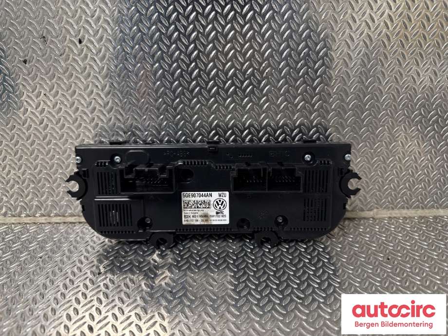 Varmeapparat betjening til VW e-Golf 2017-2020 (Fase 2)  (VOLKSWAGEN|5GE 907 044 AN|)
