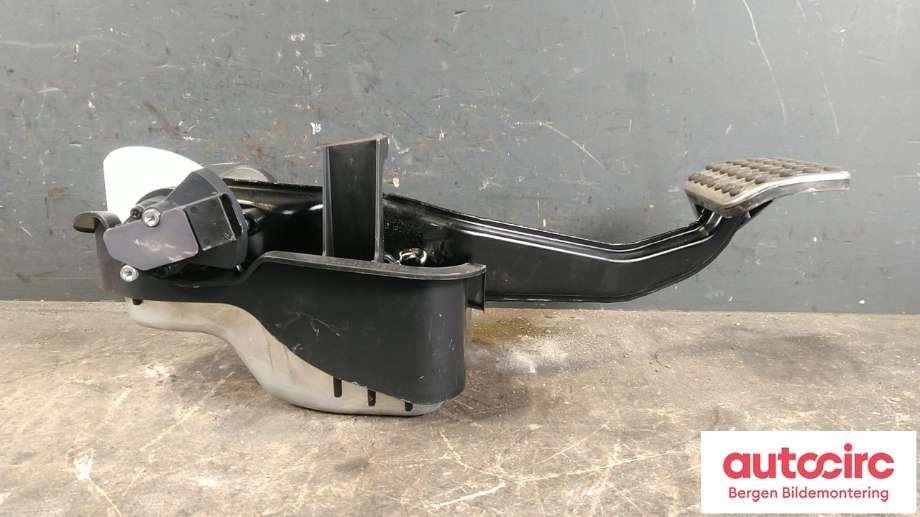 Pedal gass/brems/clutch til Mercedes EQC 2019-->> (MERCEDES|A 213 290 48 00|)
