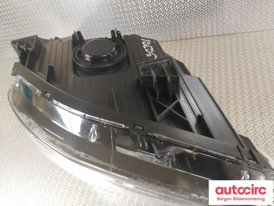 Frontlykt venstre halogen til Kia Soul 2014-2019 (Type II)  (KIA|92101E 40101D|)