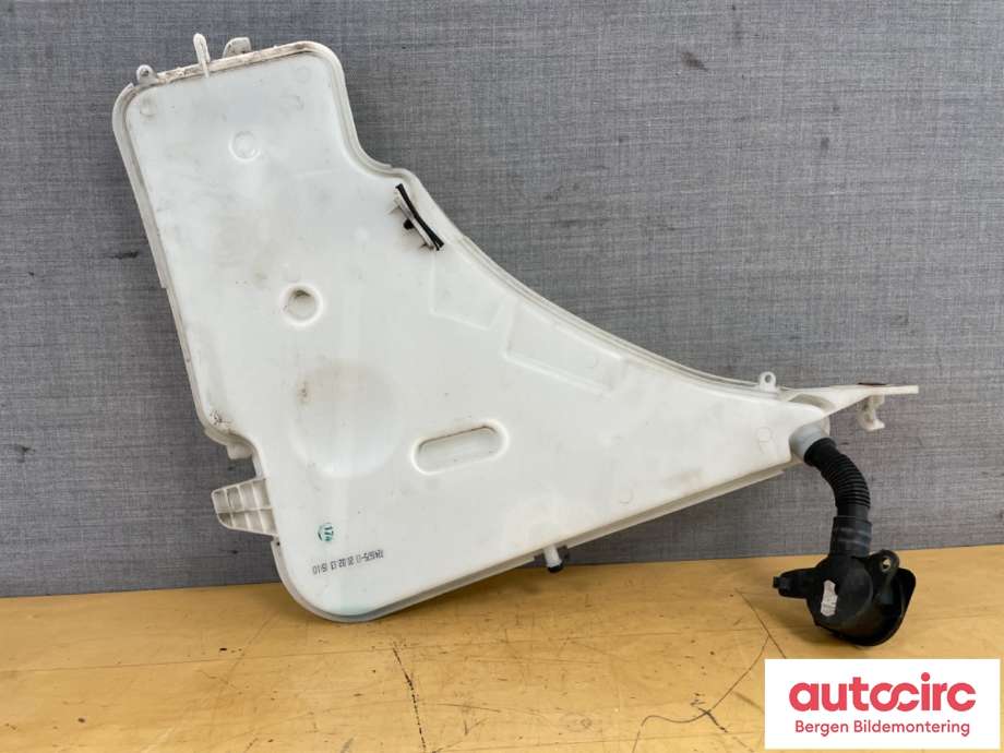 Spylertank til BMW 1-Serie 2011-2015 (Fase 1) (F20/F21) (F20/F21) (BMW|61 66 7 241 676|)