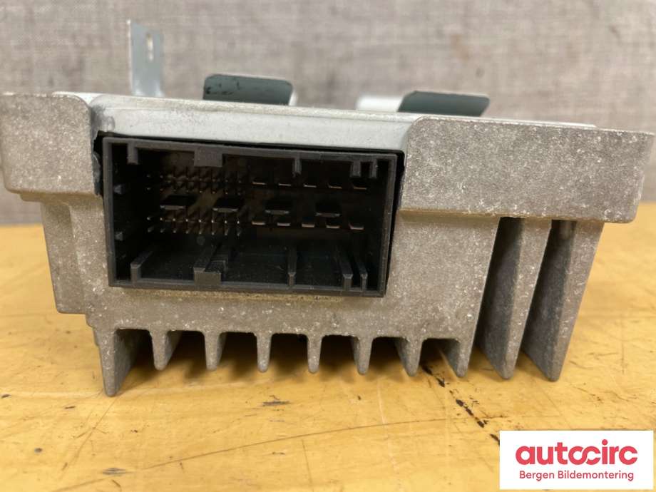 Bilstereo forsterker til BMW 1-Serie 2011-2015 (Fase 1) (F20/F21) (F20/F21) (BMW|65 12 9 312 452|65 12 6 841 970|9283505)