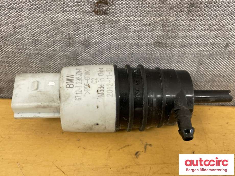 Spylerpumpe foran til BMW 1-Serie 2011-2015 (Fase 1) (F20/F21) (F20/F21) (BMW|67 12 7 302 589||67.12-7 298 309-01)