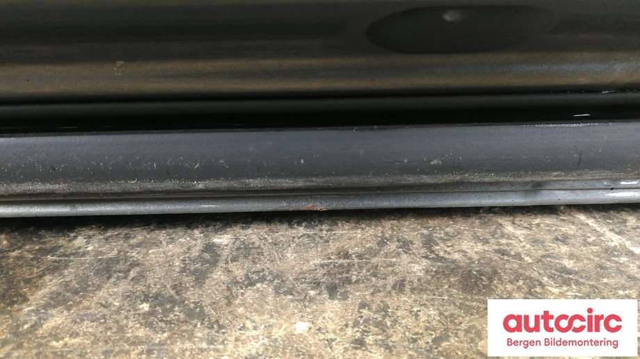 Dør venstre bak til BMW X5 2007-2013 (E70) (E70) (BMW|41 52 7 261 481|)