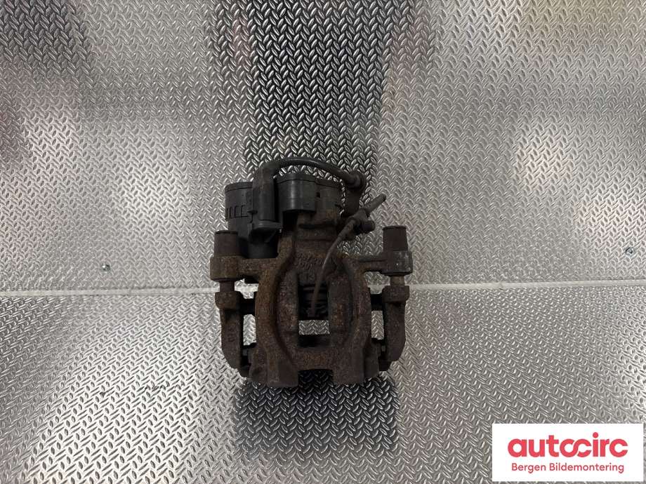 Bremsecaliper høyre bak til BMW X2 2018-->> (F39) (F39) (BMW|34 20 6 883 034|)