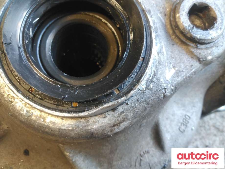 Kardang til BMW X5 2007-2013 (E70) (E70) (BMW|31 50 7 612 956|)