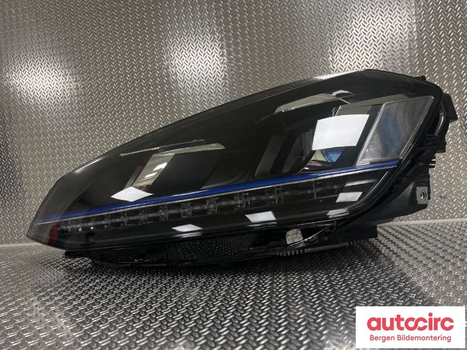 Frontlykt venstre halogen til VW e-Golf 2014-2017 (Fase 1) (VOLKSWAGEN|5GE 941 773|)